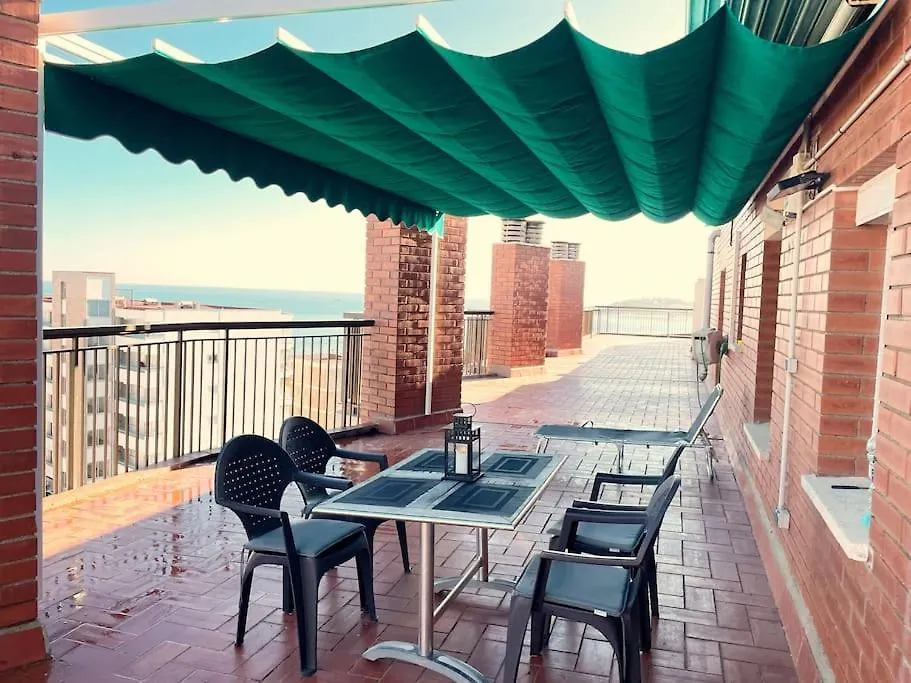דירות Atico Con Terraza En לה פינדה 0*,  ספרד