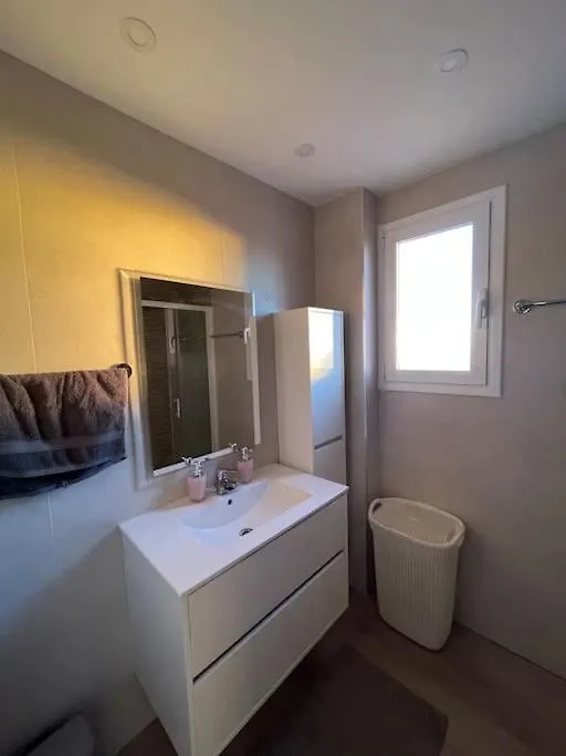 דירות Atico Con Terraza En לה פינדה ספרד